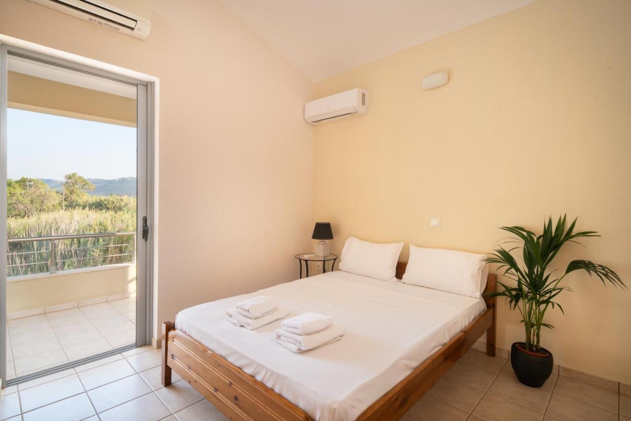 Spacious Beachfront Maisonettes With Stunning Views & A Private Beach Monemvasía Buitenkant foto