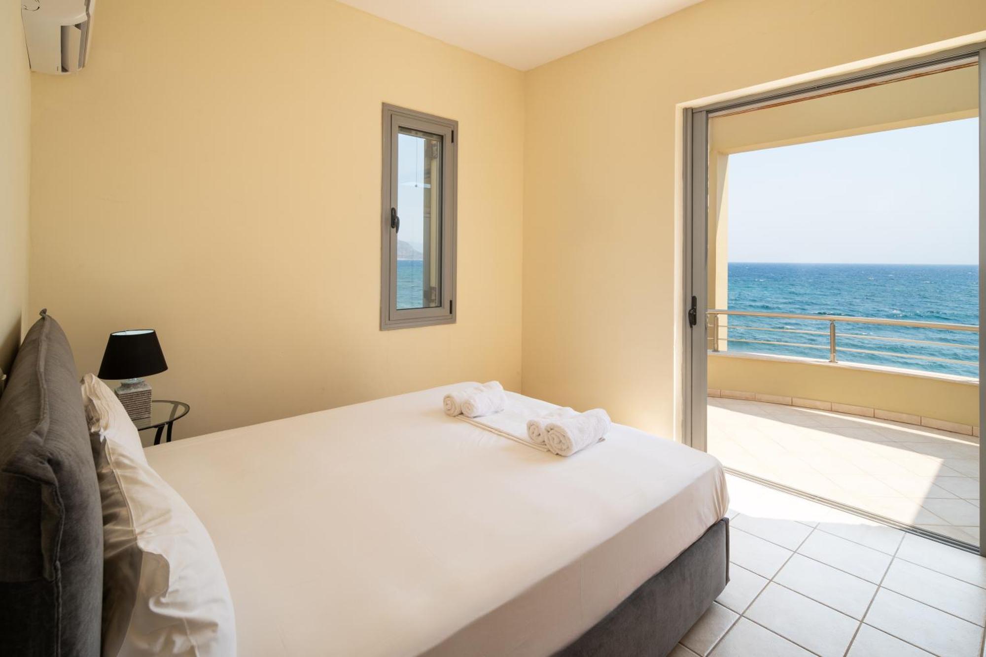 Spacious Beachfront Maisonettes With Stunning Views & A Private Beach Monemvasía Buitenkant foto