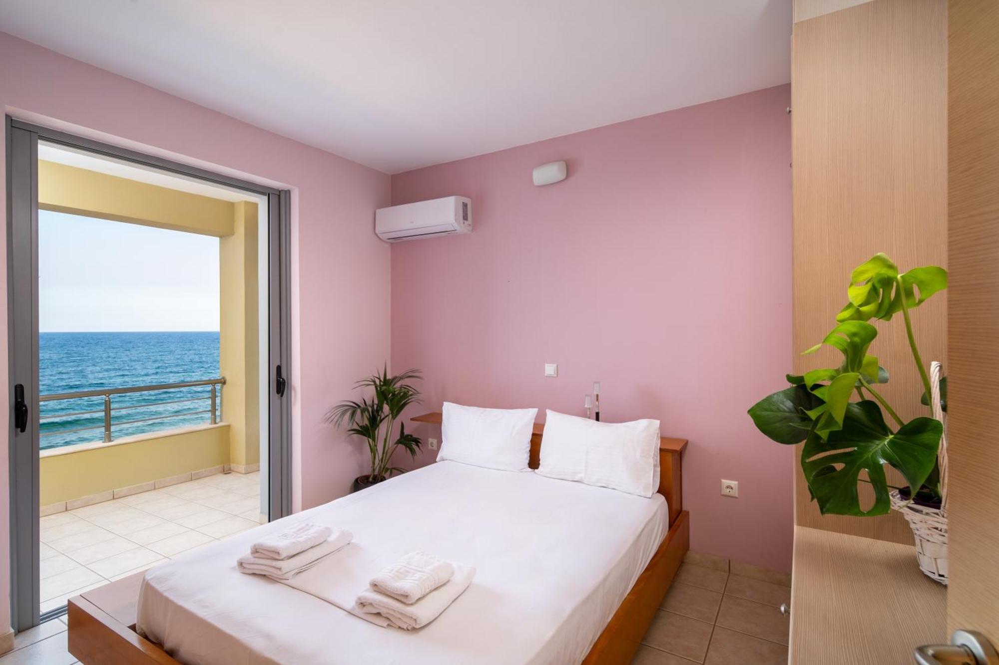 Spacious Beachfront Maisonettes With Stunning Views & A Private Beach Monemvasía Buitenkant foto